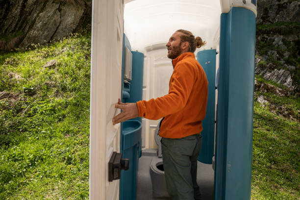 Best Portable restroom trailer rental  in Mechanicsburg, PA